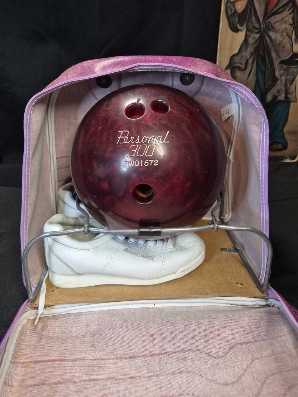 Ebonite Personal 300 Bowling Ball With Shoes And Bag (7T29970) Womans